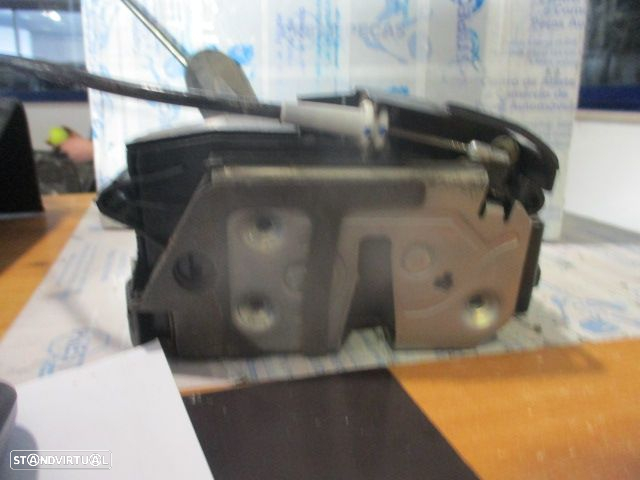 Fecho 8A6AA26412AE FORD FIESTA 4 FASE 1 2009 1.4TDCI 70CV 5P PRETO T DRT 4 PINOS - 2