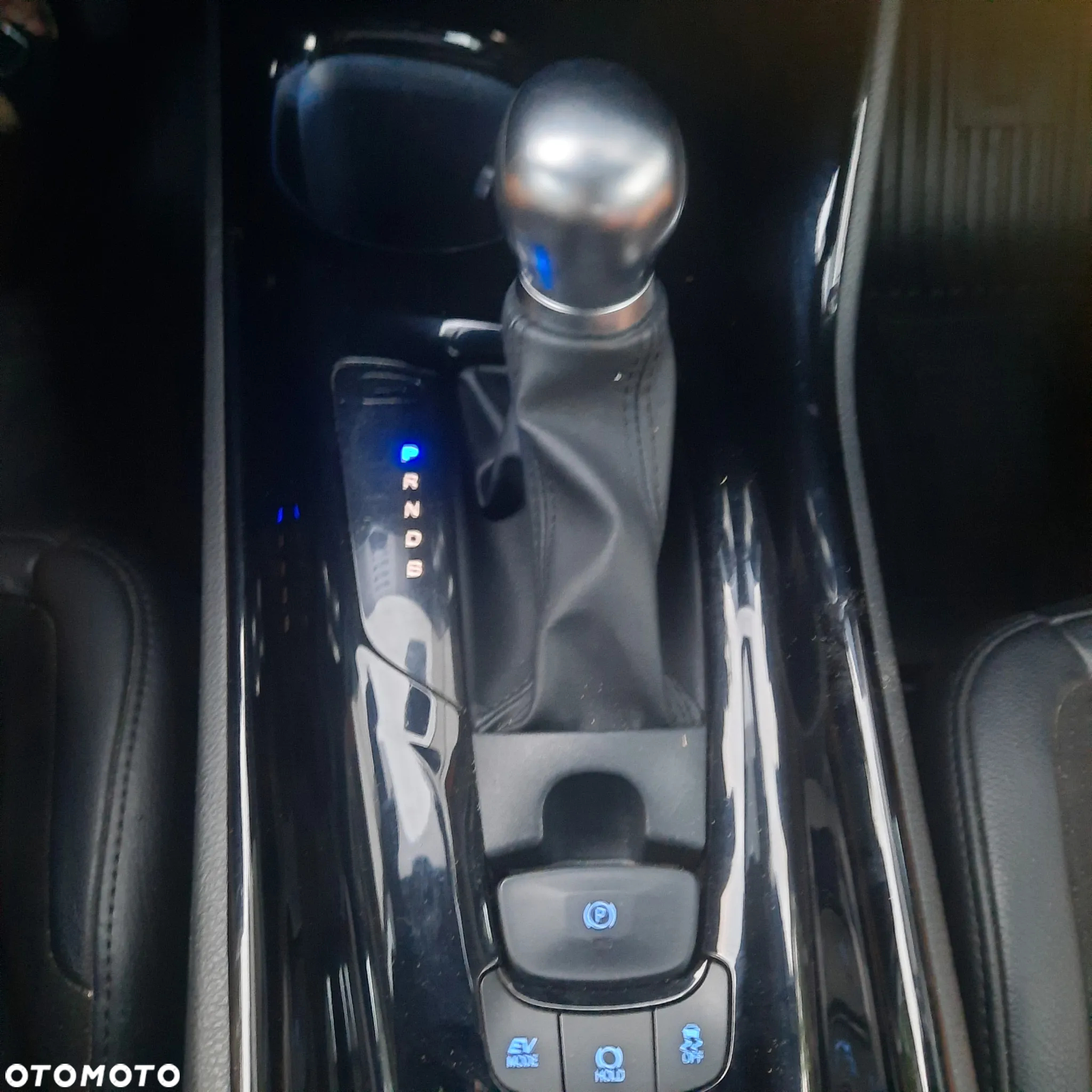 Toyota C-HR 1.8 Hybrid GPF Selection - 4