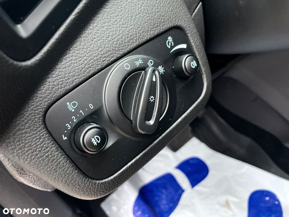 Ford Kuga - 28