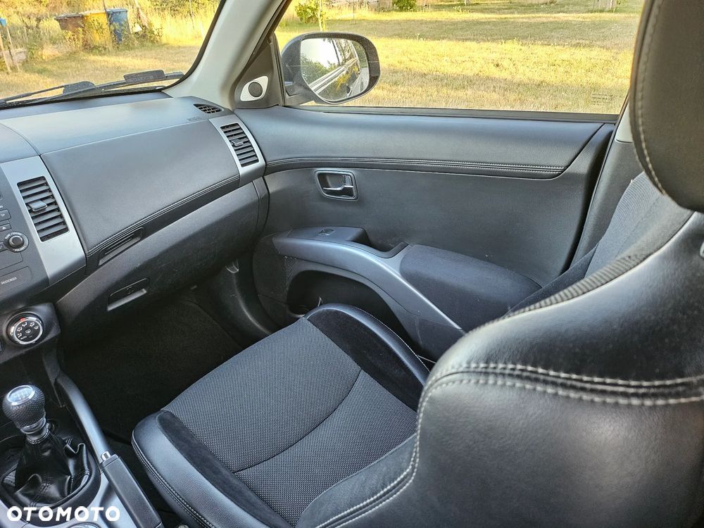 Mitsubishi Outlander 2.0 DID Intense - 10