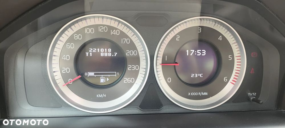 Volvo XC 60 D5 AWD Kinetic - 5