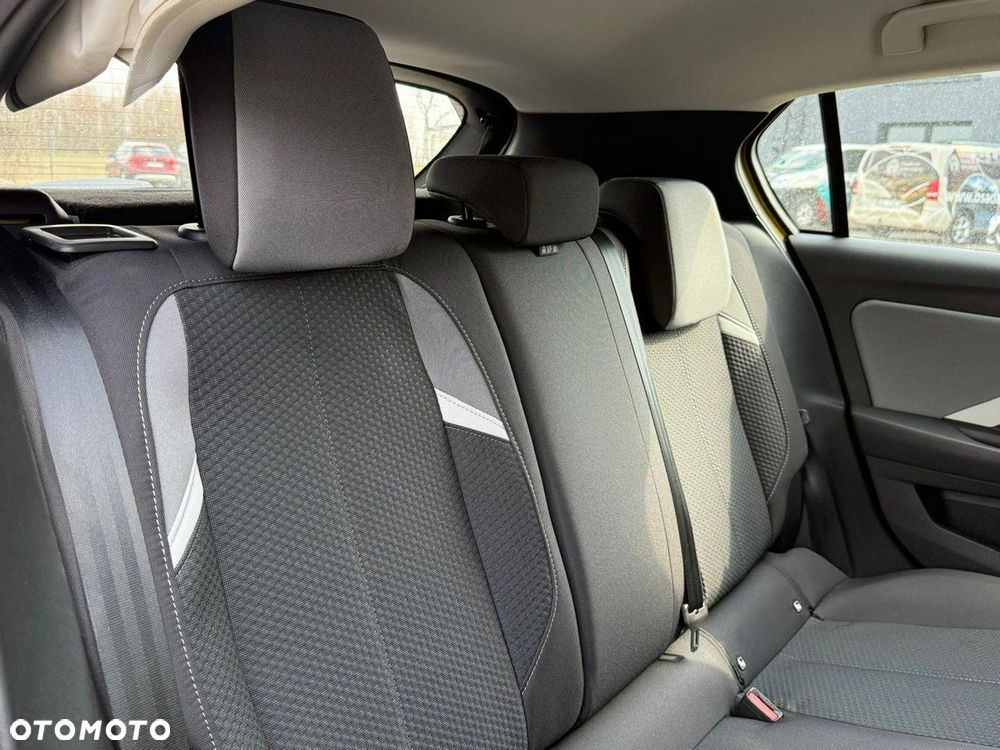 Opel Astra 1.2 Turbo Edition - 21