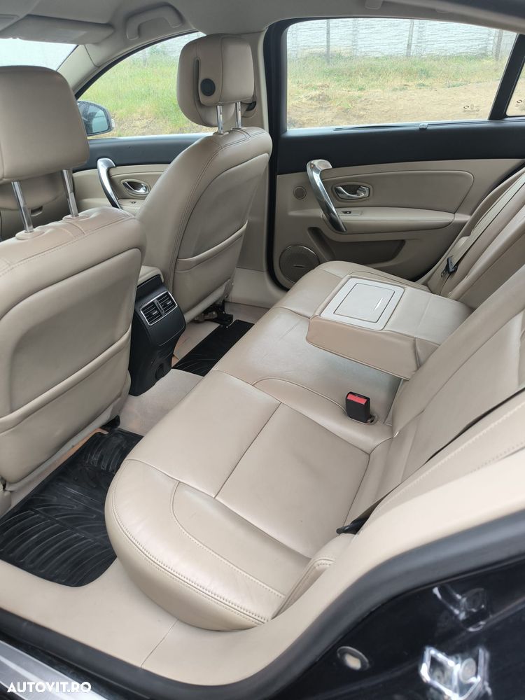 Renault Latitude 2.0 dCi Privilege - 10