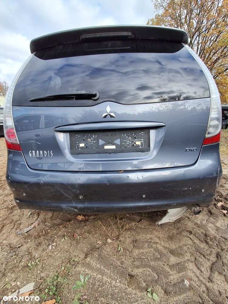 Mitsubishi grandis 06 zderzak tylni A72A - 1