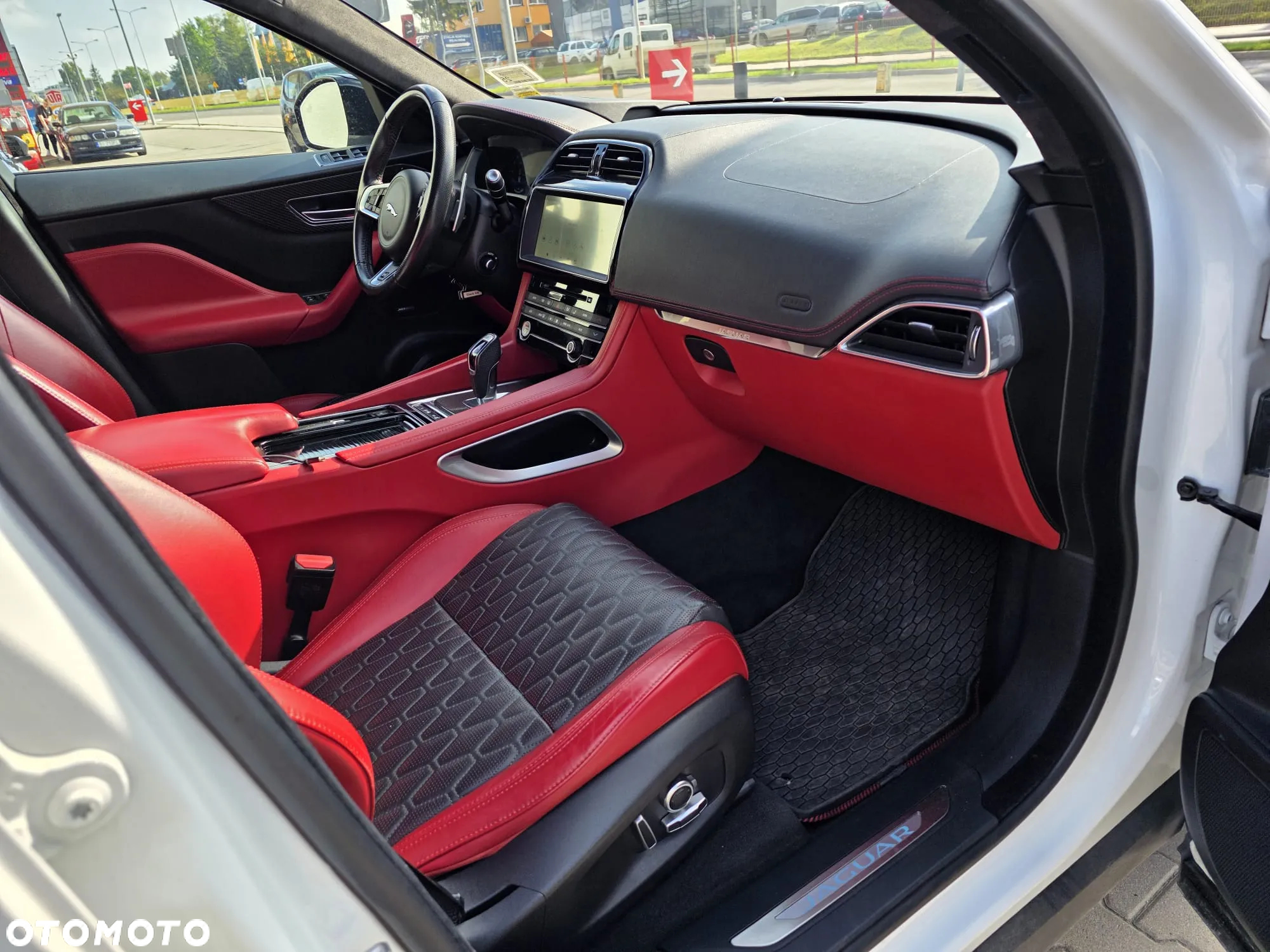 Jaguar F-Pace - 23