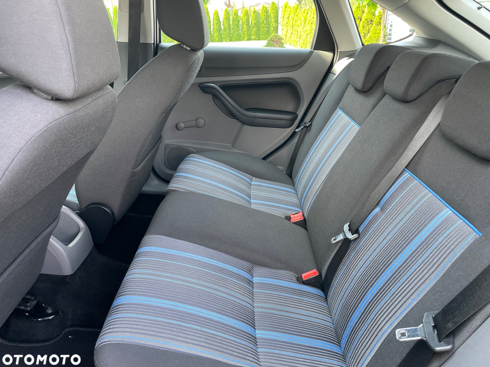 Ford Focus 1.6 16V Ghia - 17