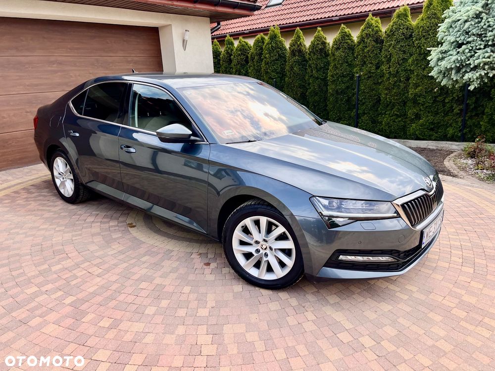 Skoda Superb ver-2-0-tdi-scr-ambition-dsg - 2