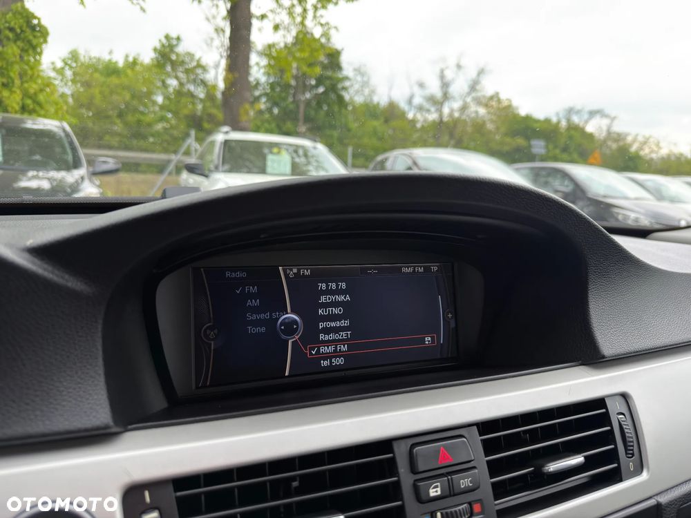 BMW Seria 3 325i Edition Exclusive - 35