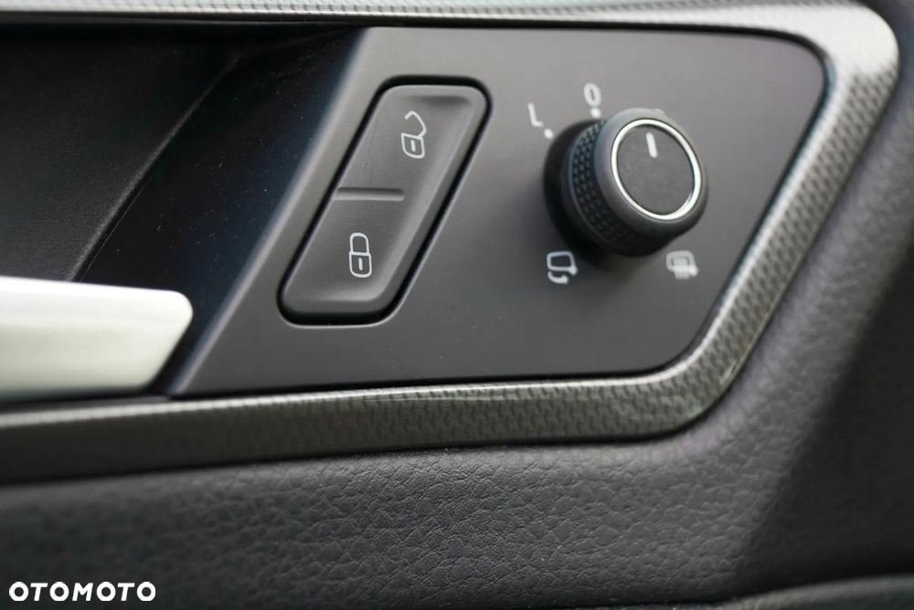 Volkswagen Golf - 21