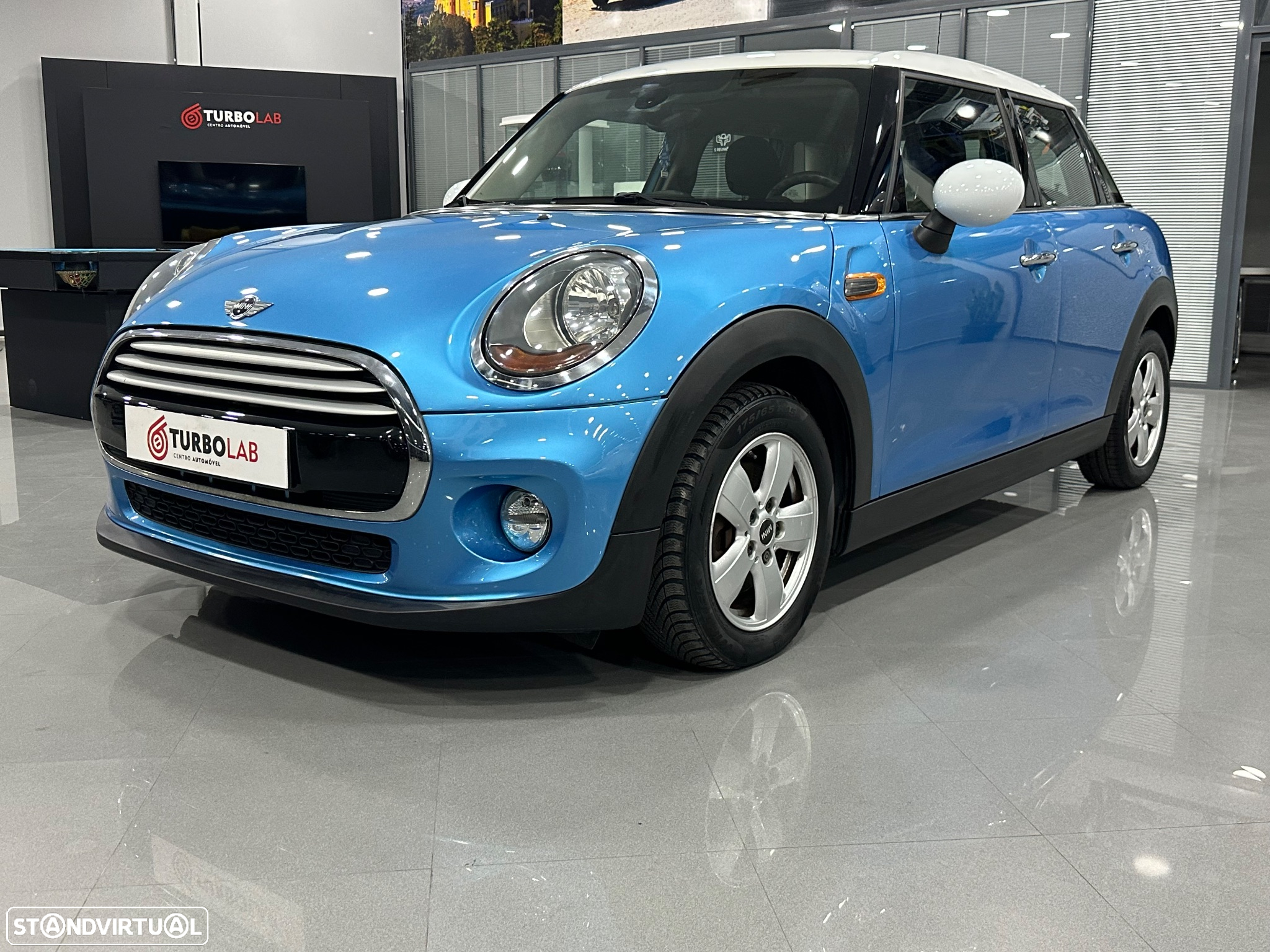 MINI 5 Portas Cooper D - 10