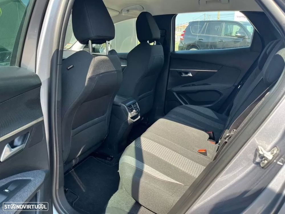 Peugeot 3008 1.5 BlueHDi Active - 23
