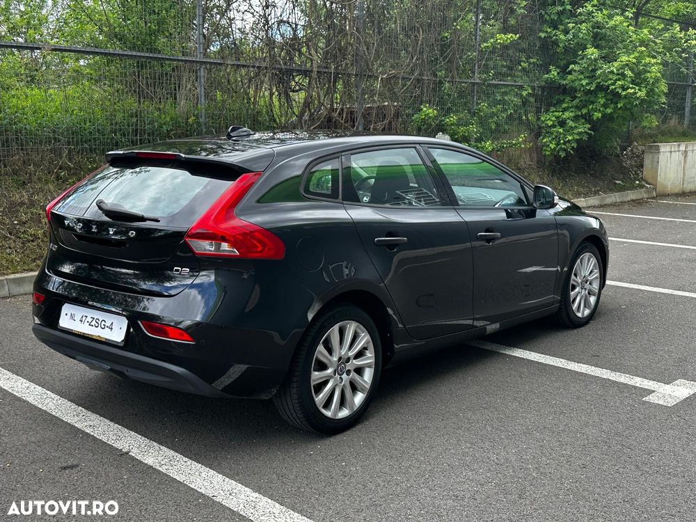 Volvo V40 D2 - 10