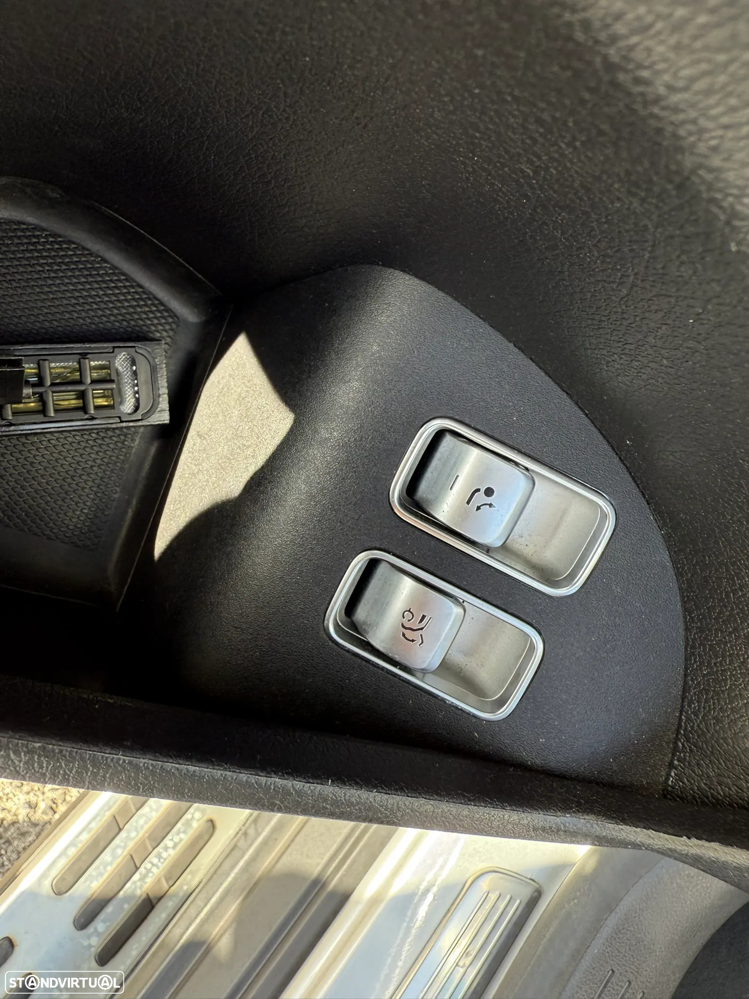 Mercedes-Benz GLE 300 d 4Matic - 28