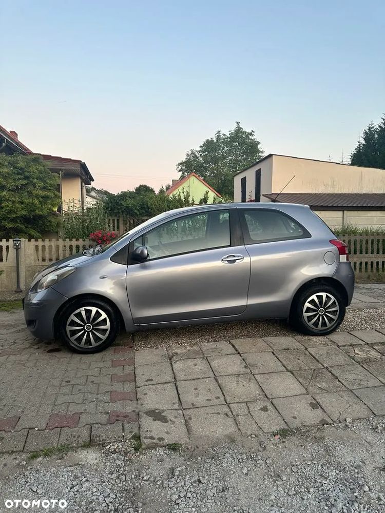 Toyota Yaris 1.4 D-4D Sol - 2