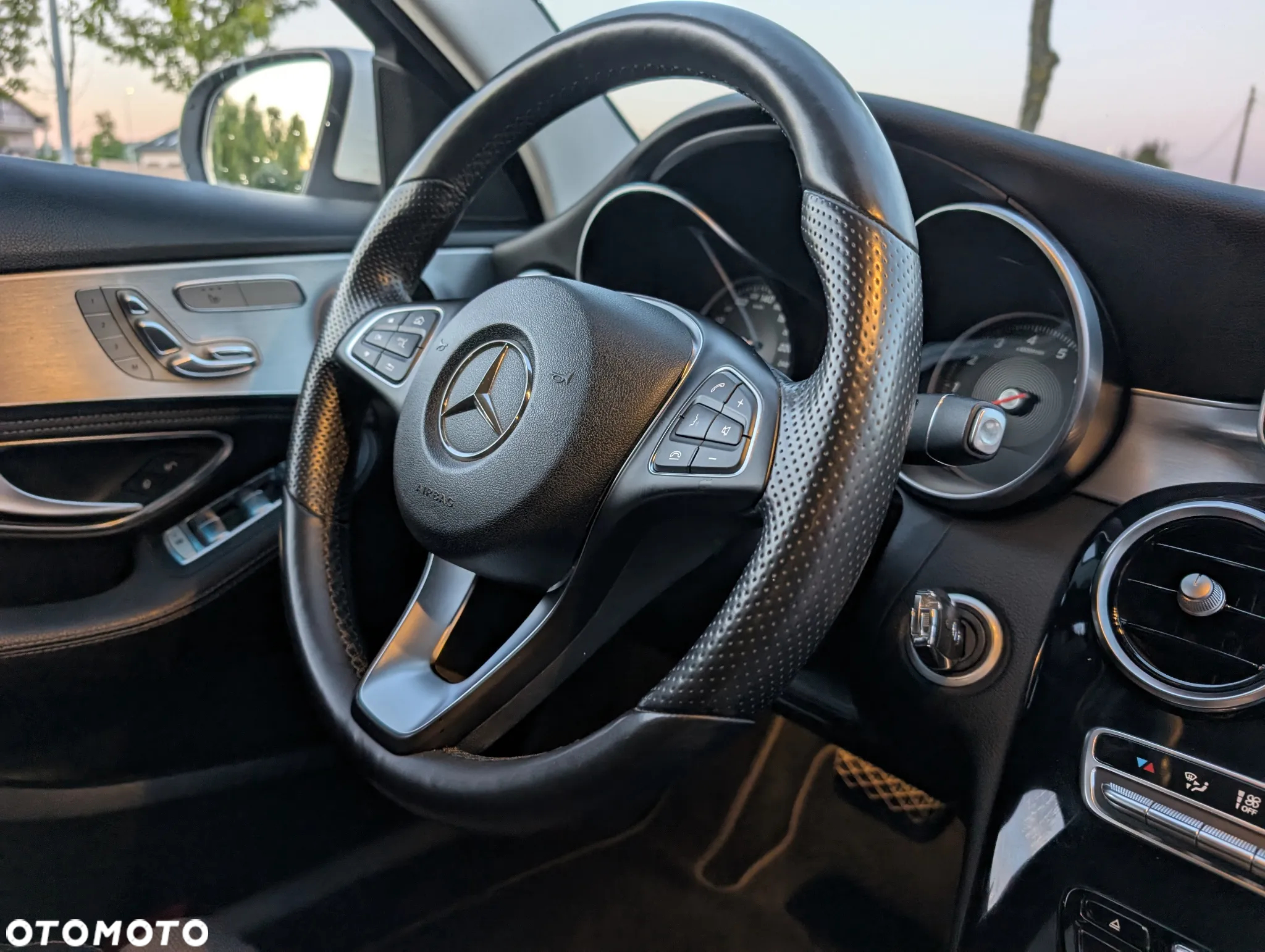 Mercedes-Benz Klasa C 250 7G-TRONIC - 12
