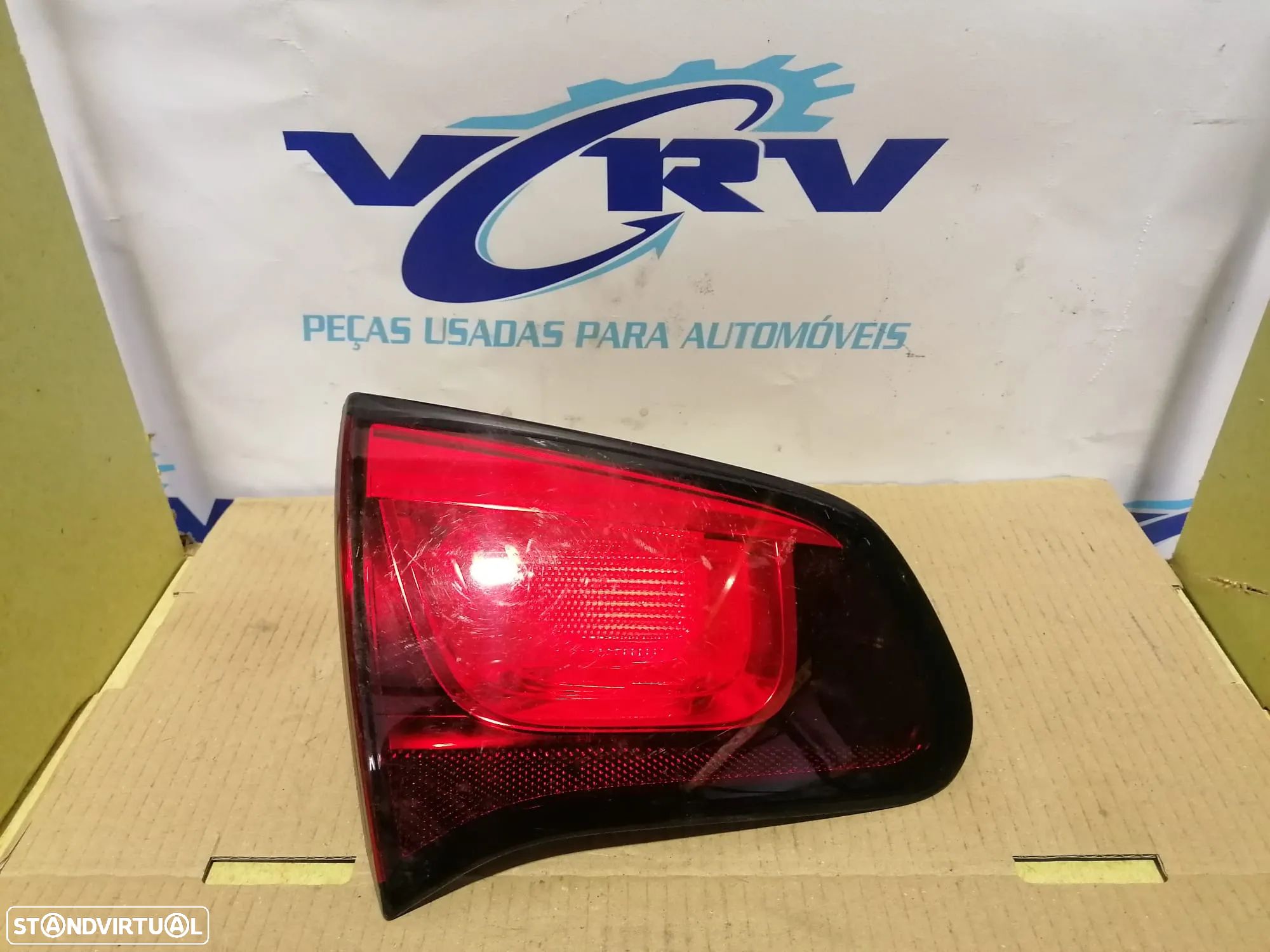 Refletor traseiro Citroen C3 II mala - 1