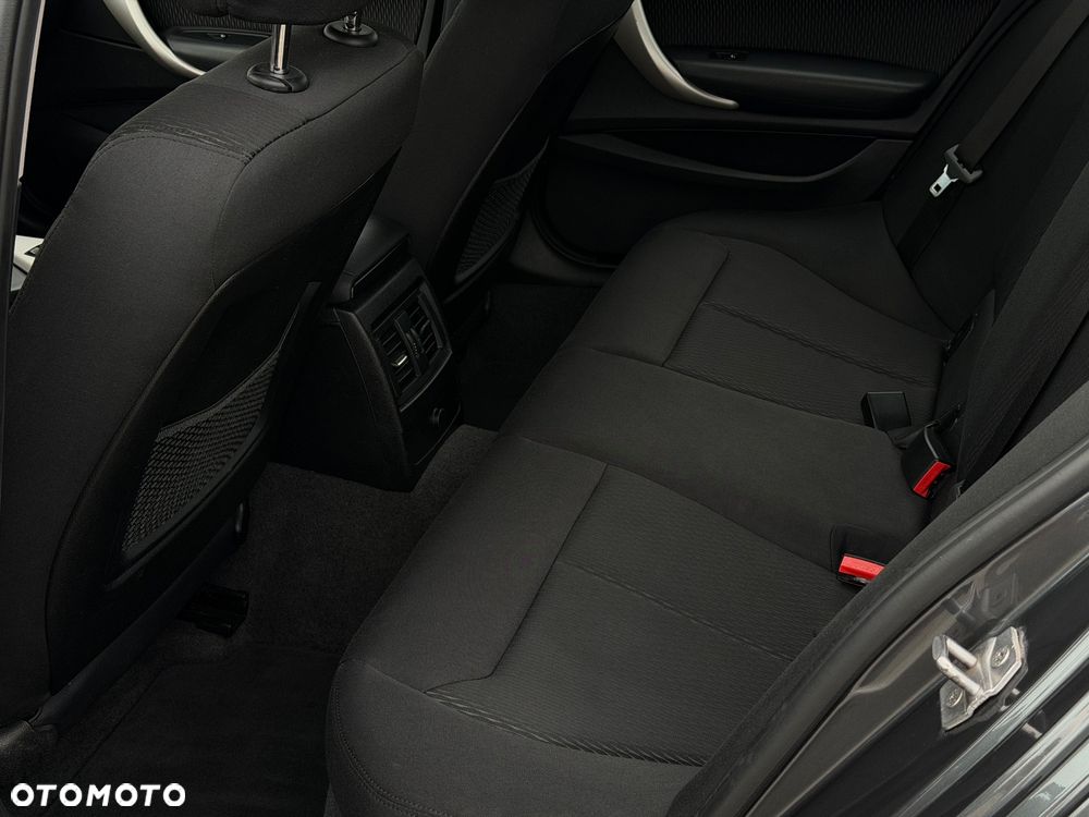 BMW Seria 1 118d - 17
