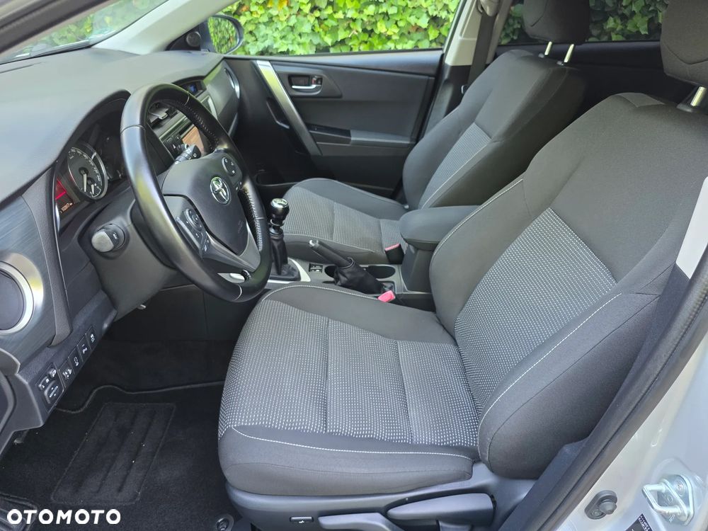 Toyota Auris - 18