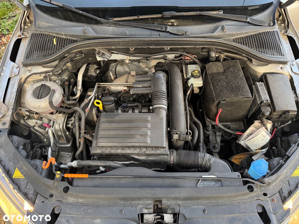 Skoda RAPID 1.2 TSI Ambition - 9