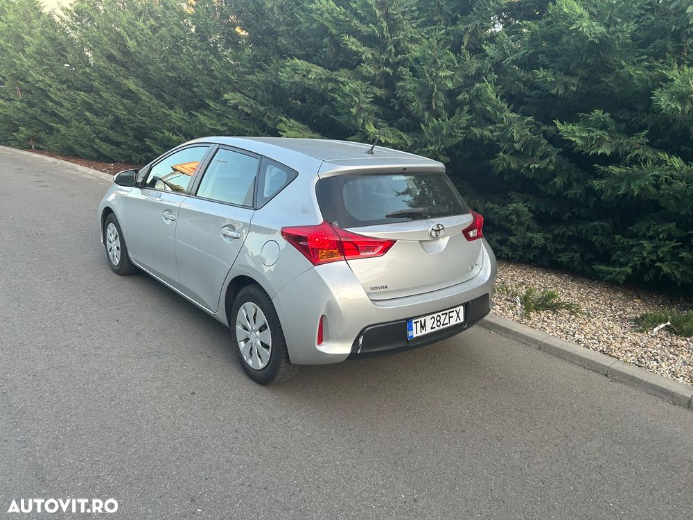 Toyota Auris 1.33 Dual-VVT-i - 3