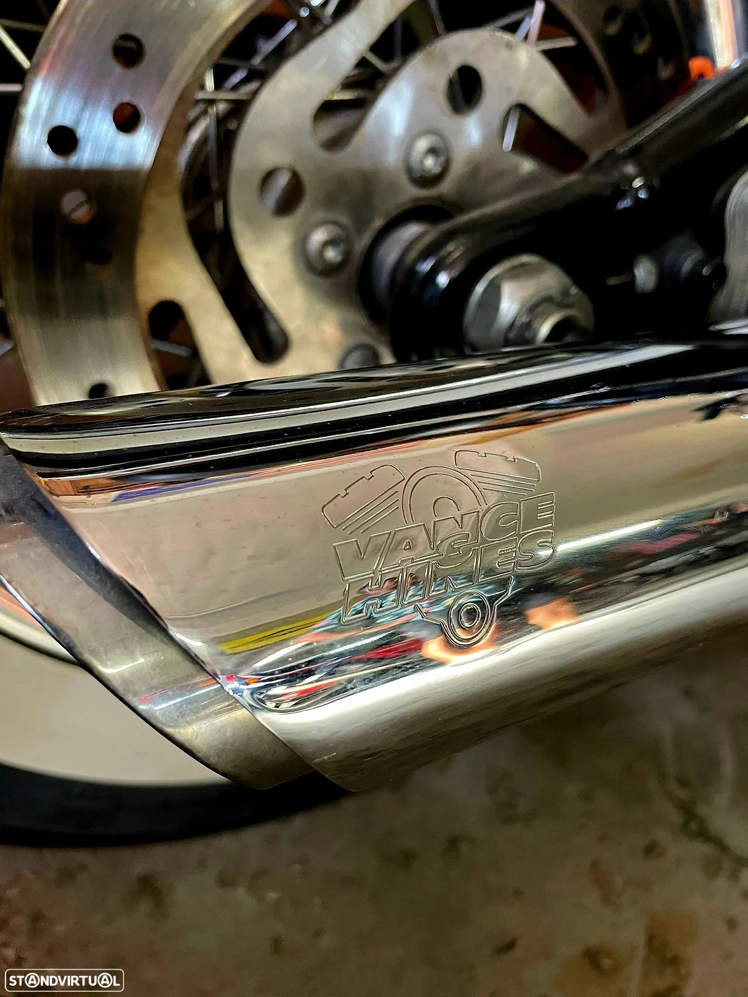 Harley-Davidson FLSTNI Heritage softail Deluxe - 11