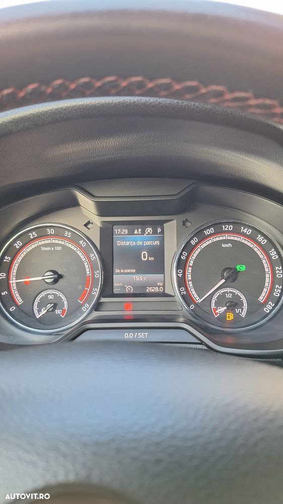Skoda Octavia 2.0 TDI (Green tec) 4x4 DSG RS - 11