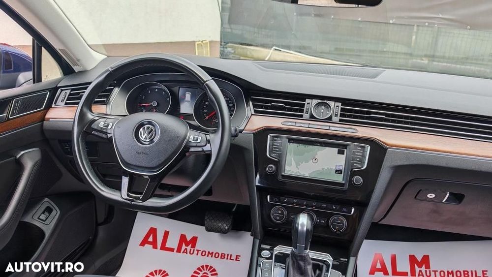 Volkswagen Passat - 11