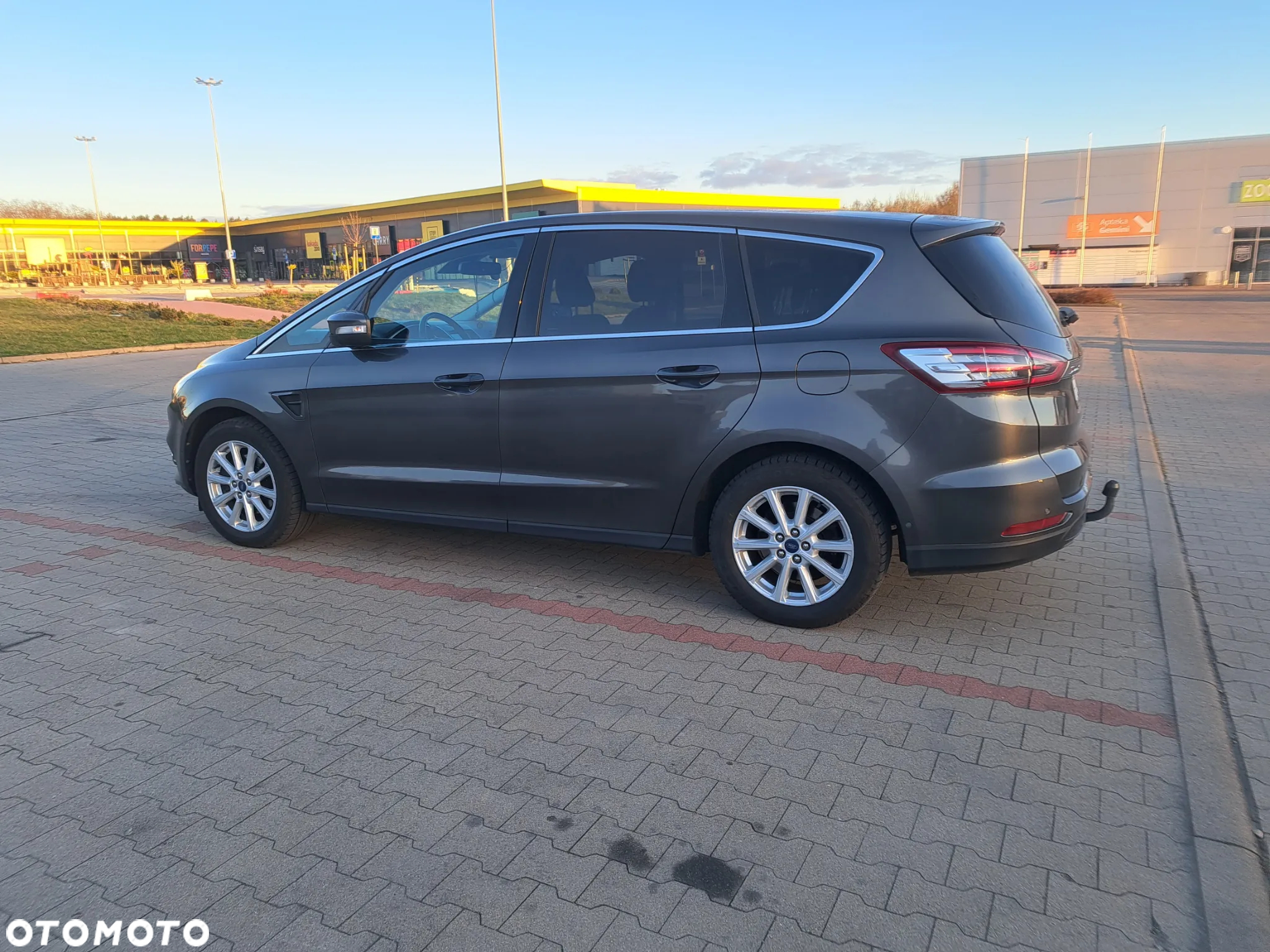 Ford S-Max 2.0 TDCi Titanium PowerShift - 8