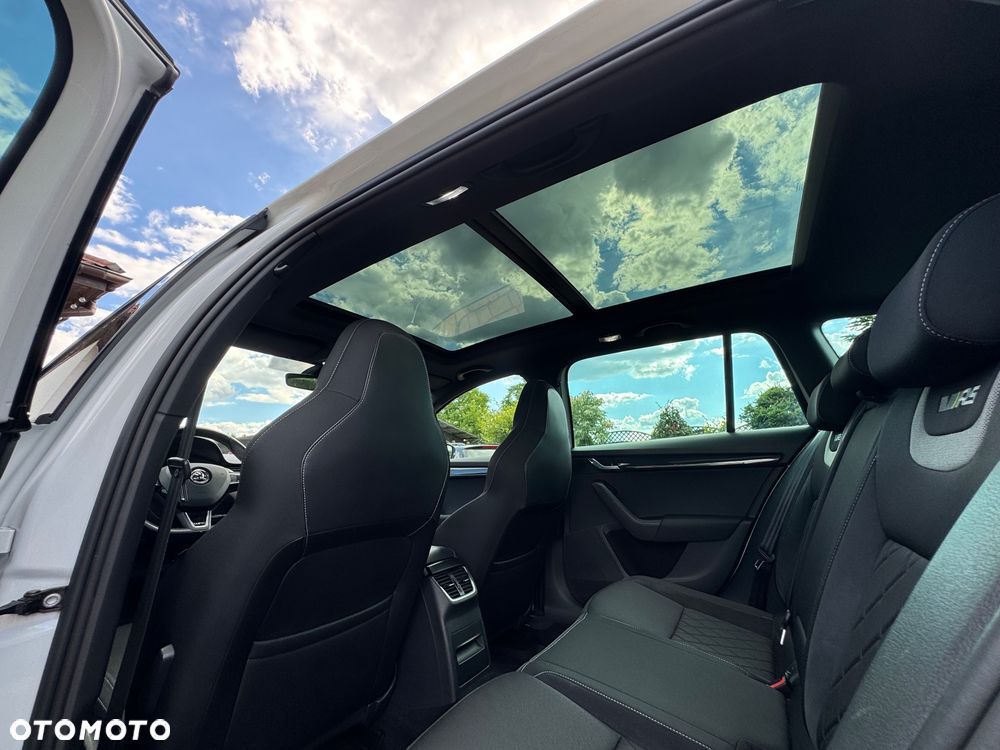 Skoda Octavia 2.0 TDI DSG RS - 22