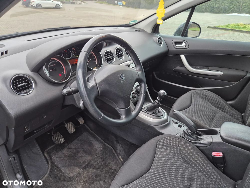 Peugeot 308 HDi FAP 140 Family - 13