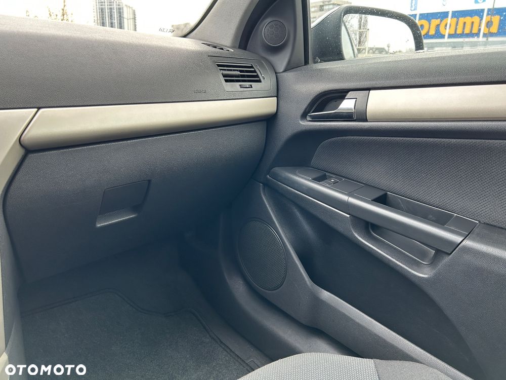 Opel Astra 1.8 Sport - 13