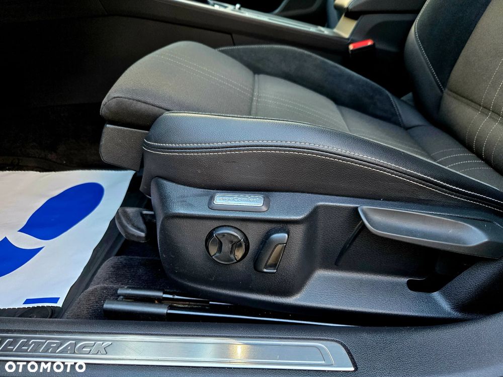 Volkswagen Passat Alltrack 2.0 TDI SCR 4Mot DSG - 24