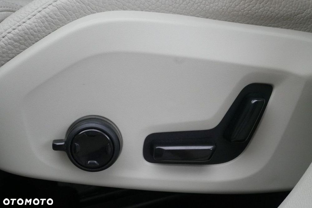 Volvo XC 60 - 29