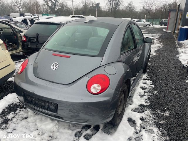Dezmembrez Volkswagen New Beetle an 2008 1.6 Benzina Automat - 3