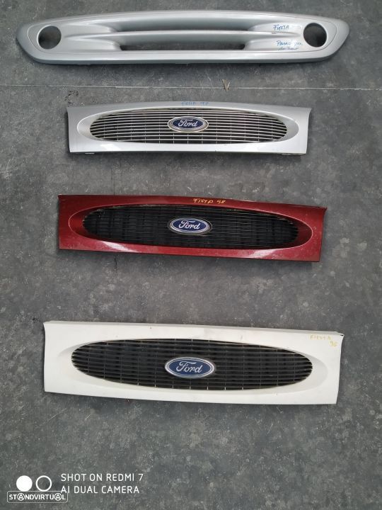 Grelha central Ford - 1