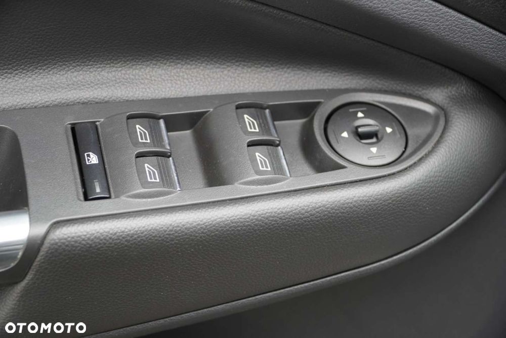 Ford Kuga 1.5 EcoBoost 2x4 Titanium - 20