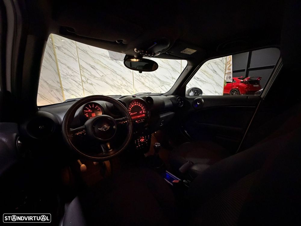 MINI Countryman Cooper D - 17