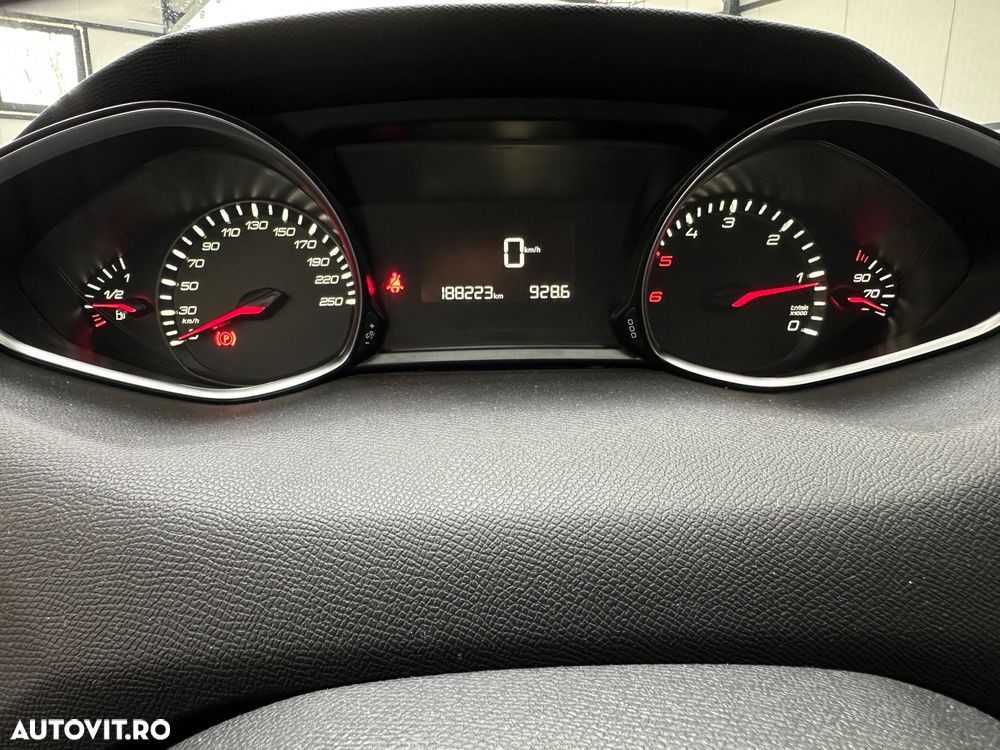 Peugeot 308 BlueHDi 120 Stop & Start Active - 8