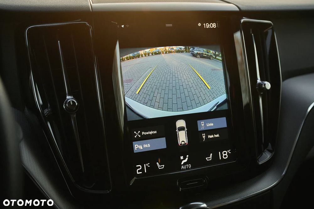 Volvo XC 60 D4 R-Design - 29
