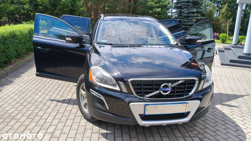 Volvo XC 60 D5 AWD Momentum - 10