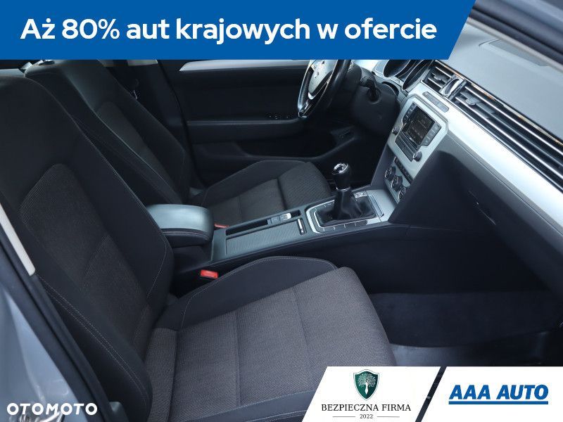 Volkswagen Passat Variant - 11