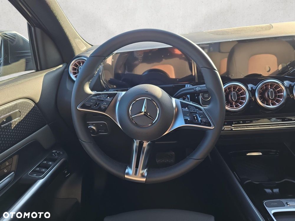 Mercedes-Benz EQA - 14