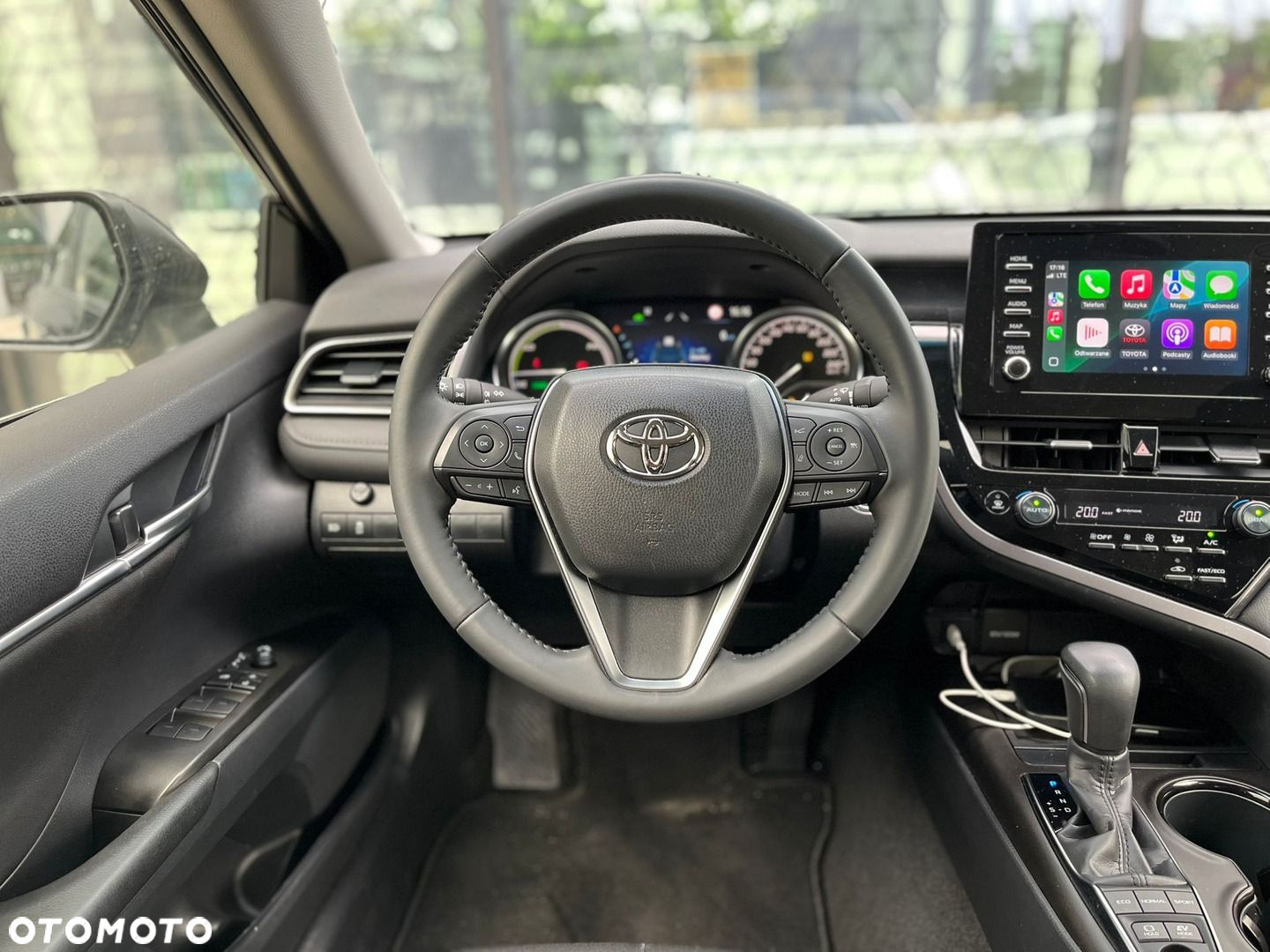 Toyota Camry - 14