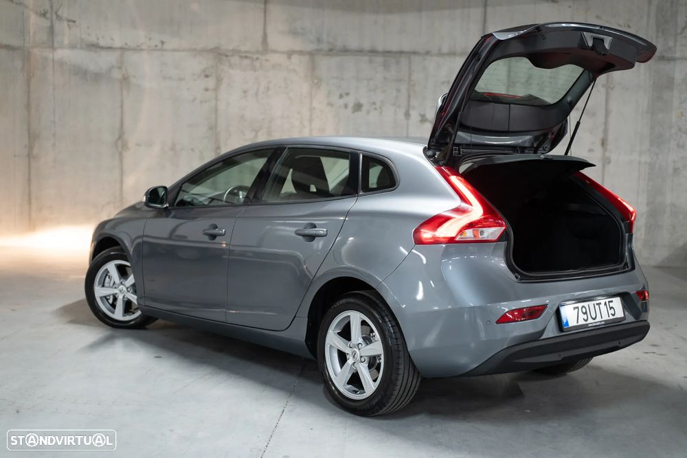 Volvo V40 2.0 D2 Kinetic Geartronic - 6