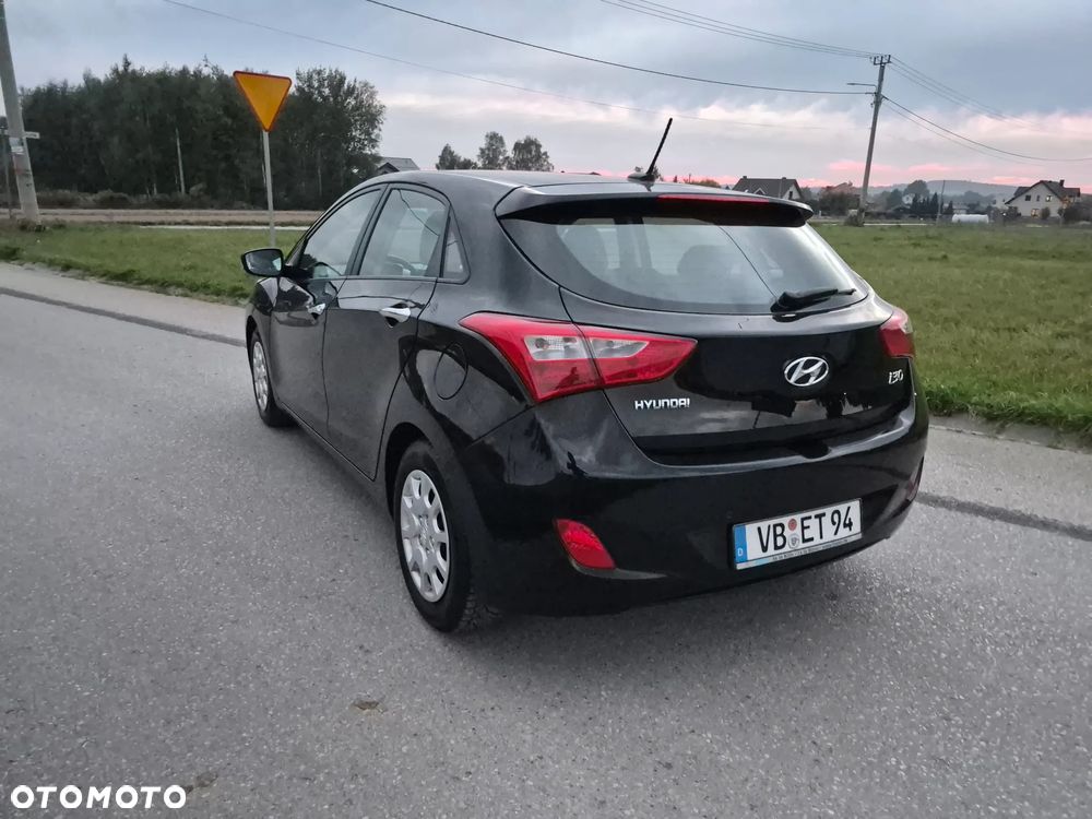 Hyundai i30 1.4 Premium - 4