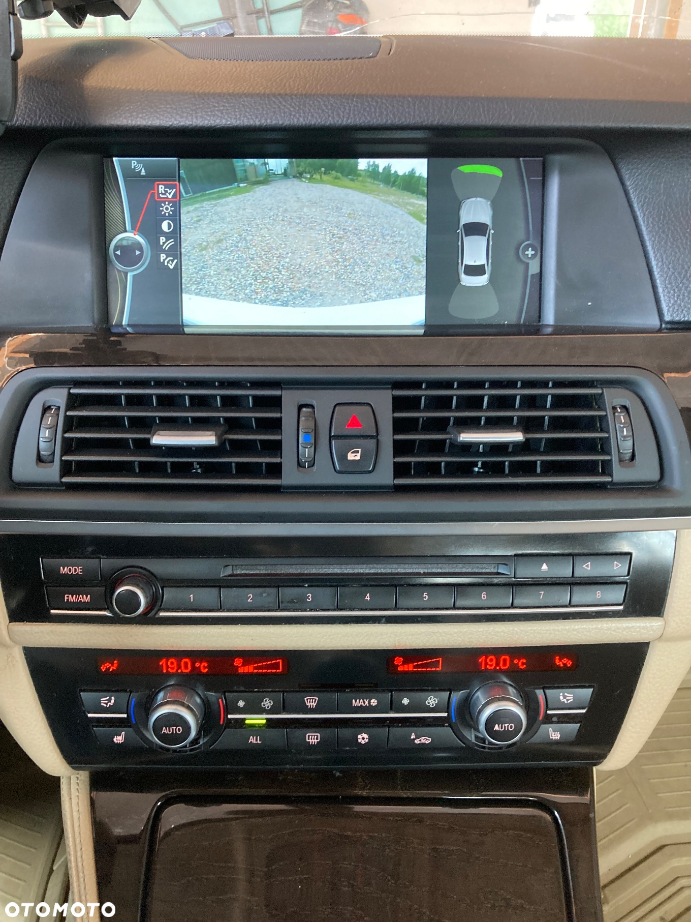 BMW Seria 5 528i Sport-Aut - 14