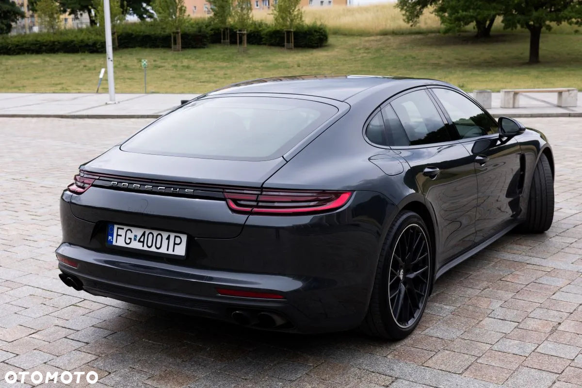 Porsche Panamera 4S - 13
