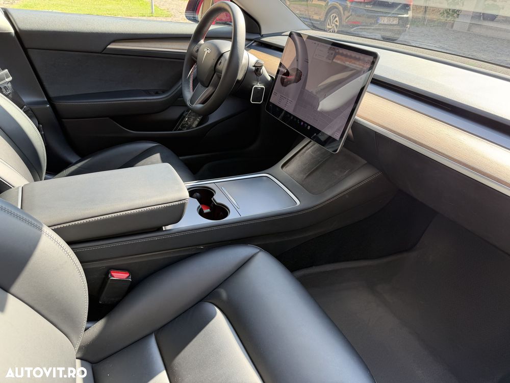 Tesla Model 3 Langstreckenbatterie Allradantrieb Dual Motor - 8