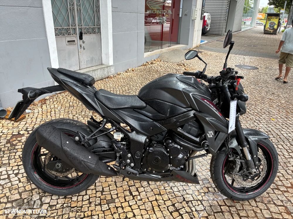 Suzuki GSX 750 S - 3