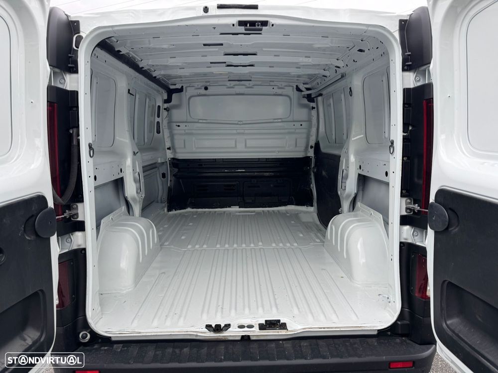 Renault Trafic 2.0 dCi L1H1 1.0T - 8